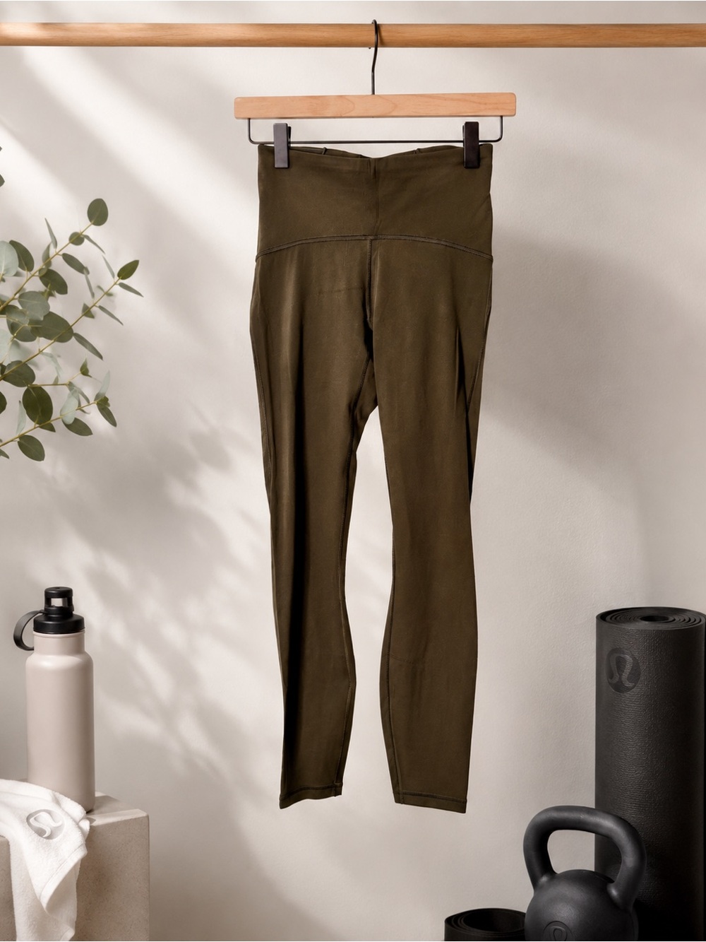 Lululemon Train Times 7/8 Pant Olive Green Mesh 4 Leggings 25"